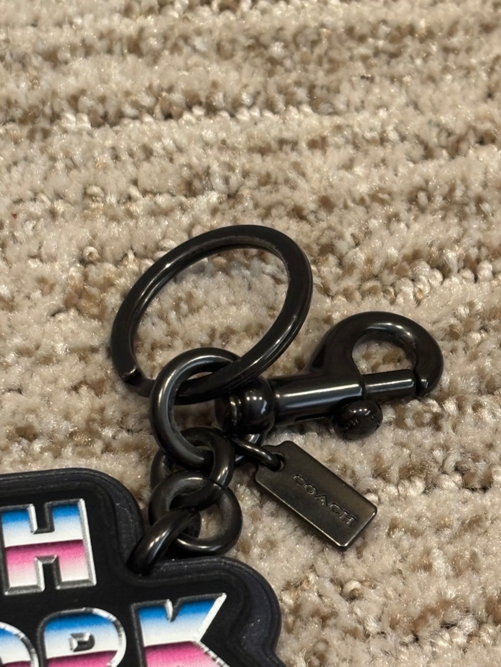 Coach NYC “80s Style” Logo Bag Clip/Keyring - Picture 7 of 8